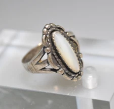 Wheeler Mfg. VTG WM Navajo Inspired 925 Sterling Silver MOP Stone Ring Sz 6.5 LA