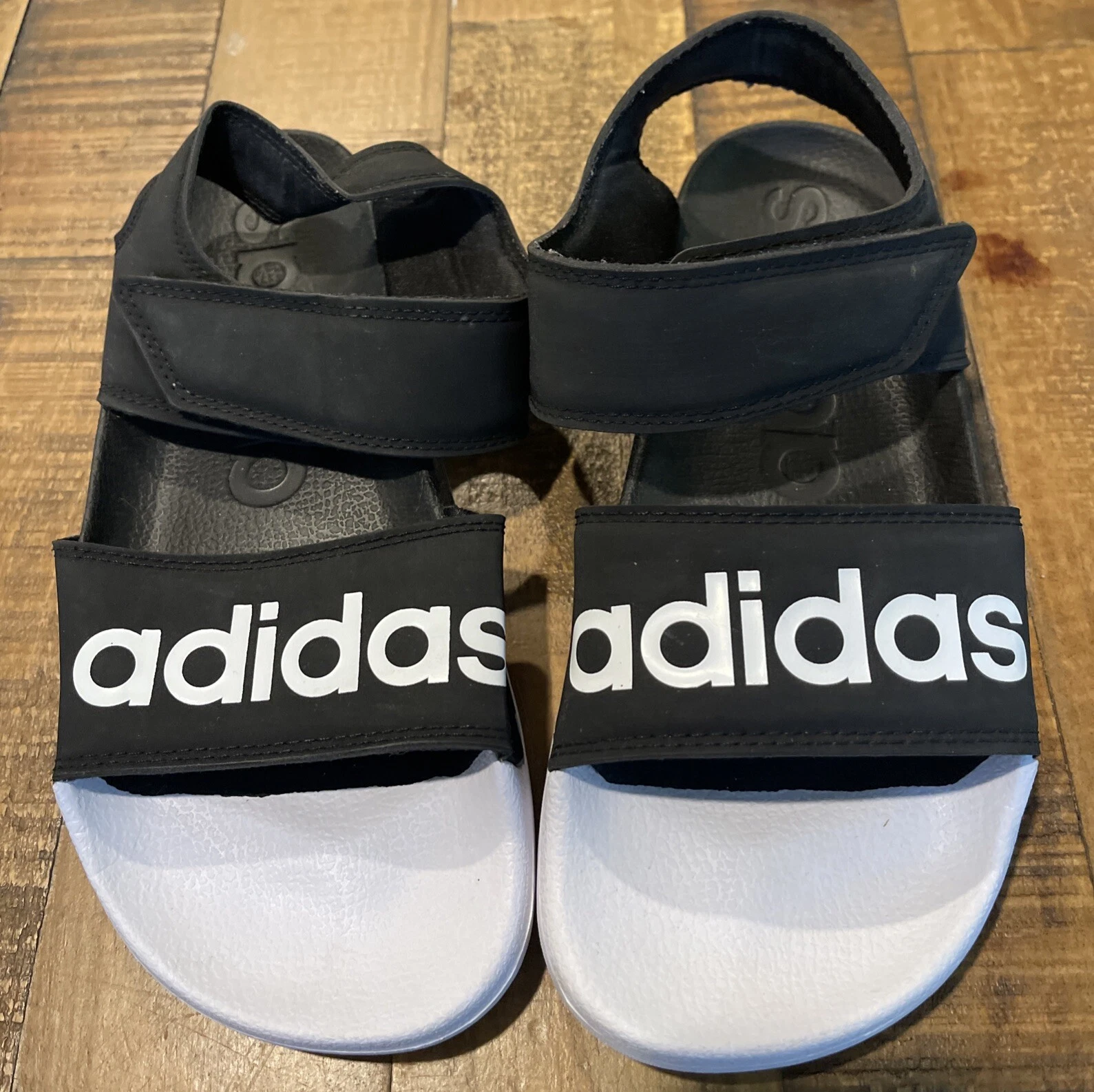 Adidas Sandali Donna Adilette G28695 Nero Bianco Cinturino alla Caviglia Taglia 6