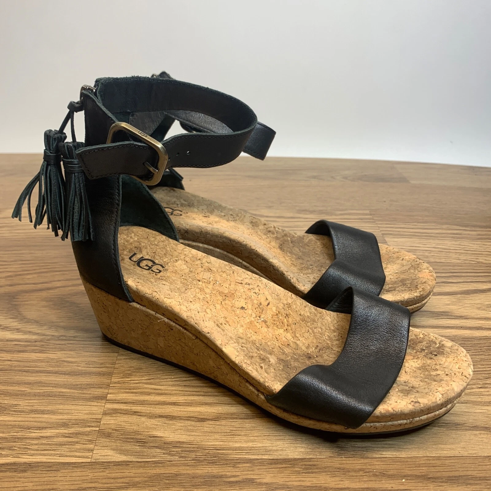 UGG Sandali donna Carena pelle zeppa tacco comodi taglia 9 EU 40
