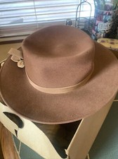 Vtg Genuine Fur Felt Tan Women  s Hat with Tailored Ribbon Accent - Made In Italy