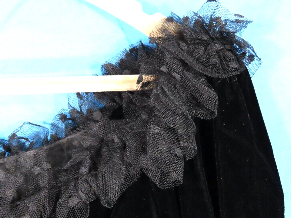 Vestido de Fiesta Negro Jo-ed Sophisticates de Colección TERCIOPELO Y MALLA DE PUNTOS ENCAJE Hombro Descubierto XS Foto 2 de 4