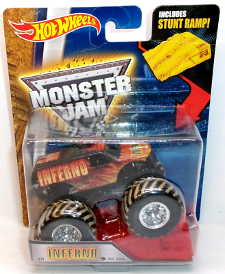 2016 HOT WHEELS 1:64 MONSTER JAM MUD TREADS INFERNO MONSTER TRUCK