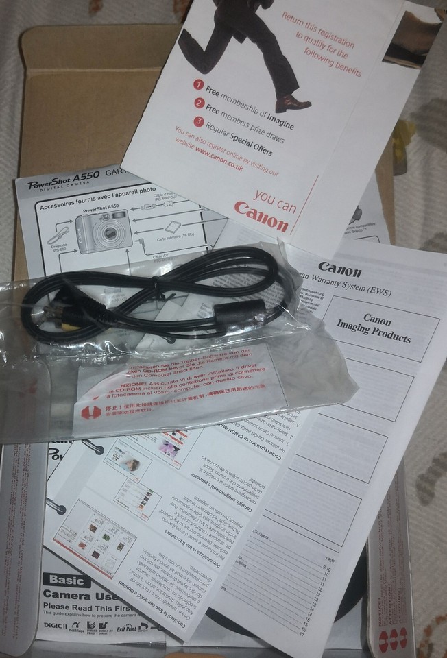 Vintage Canon Powershot A550 Digital Camera. Excellent Condition Boxed