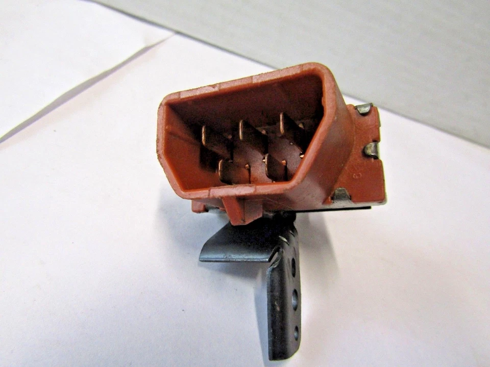 Interruptor de control del soplador de climatización FORD D5AZ-19986-B NUEVO NOS Foto 3 de 4