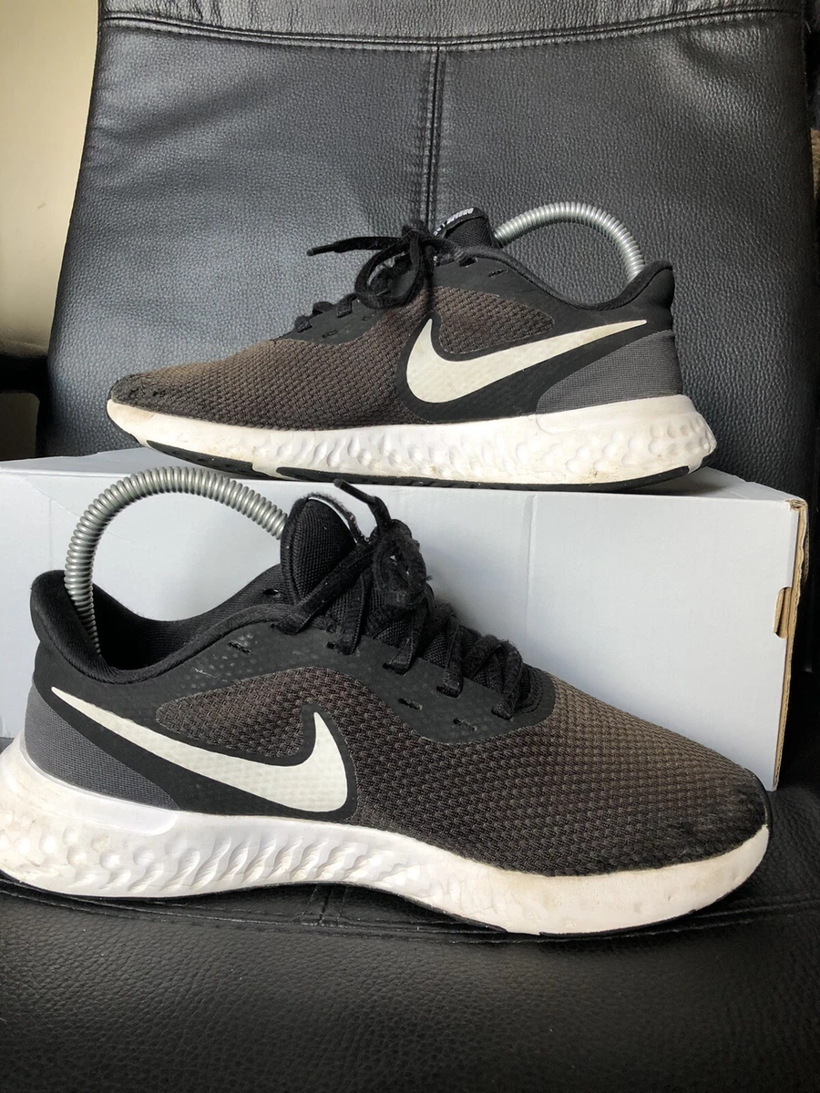 Nike revolution 5 size 7 Clearance