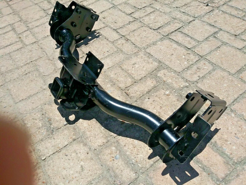 Dodge Ram 3500 2019 2020 remolque enganche trasero Mopar 68349554CA fabricante original Foto 3 de 4