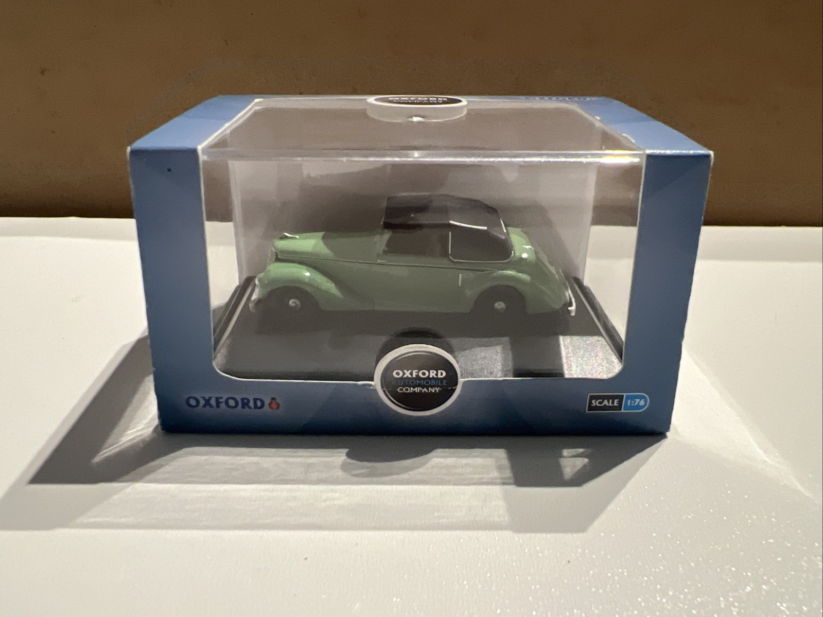 OO Gauge Oxford Diecast 1:76 76ASH002 Armstrong Siddeley Hurricane Closed Green