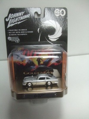 Johnny Lightning Silver Screen Machine JAMES BOND 007 ASTON MARTIN DB5
