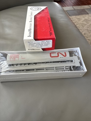KIT de coche de grano cilíndrico Intermountain CN-11 HO escala 4 bahías sellado 382520 | Zustand: New