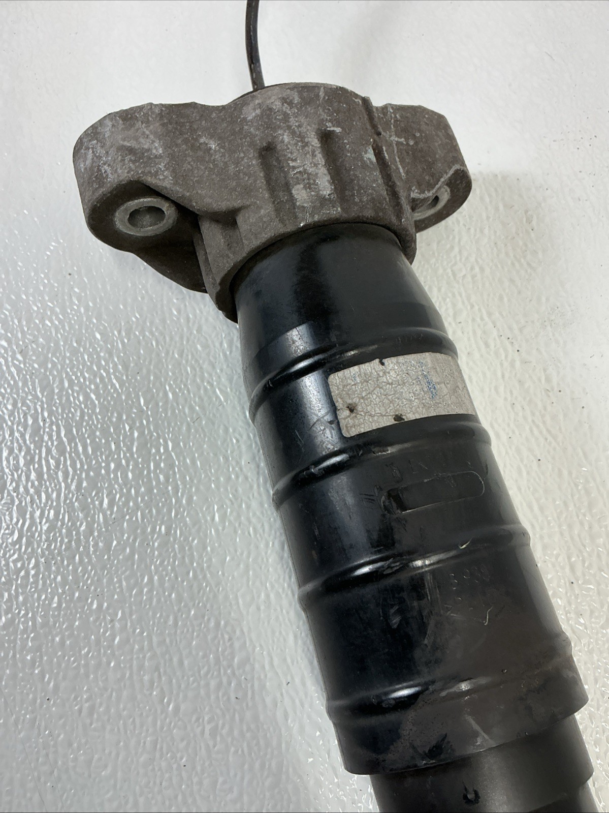 14-17 Maserati Quattroporte Left OR Right Rear Air Shock Strut Absorber