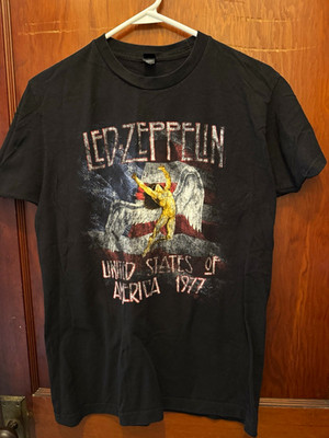 Tultex Led Zeppelin USA 1977 Icarus Graphic T-Shirt Men s Cotton Crew Neck M