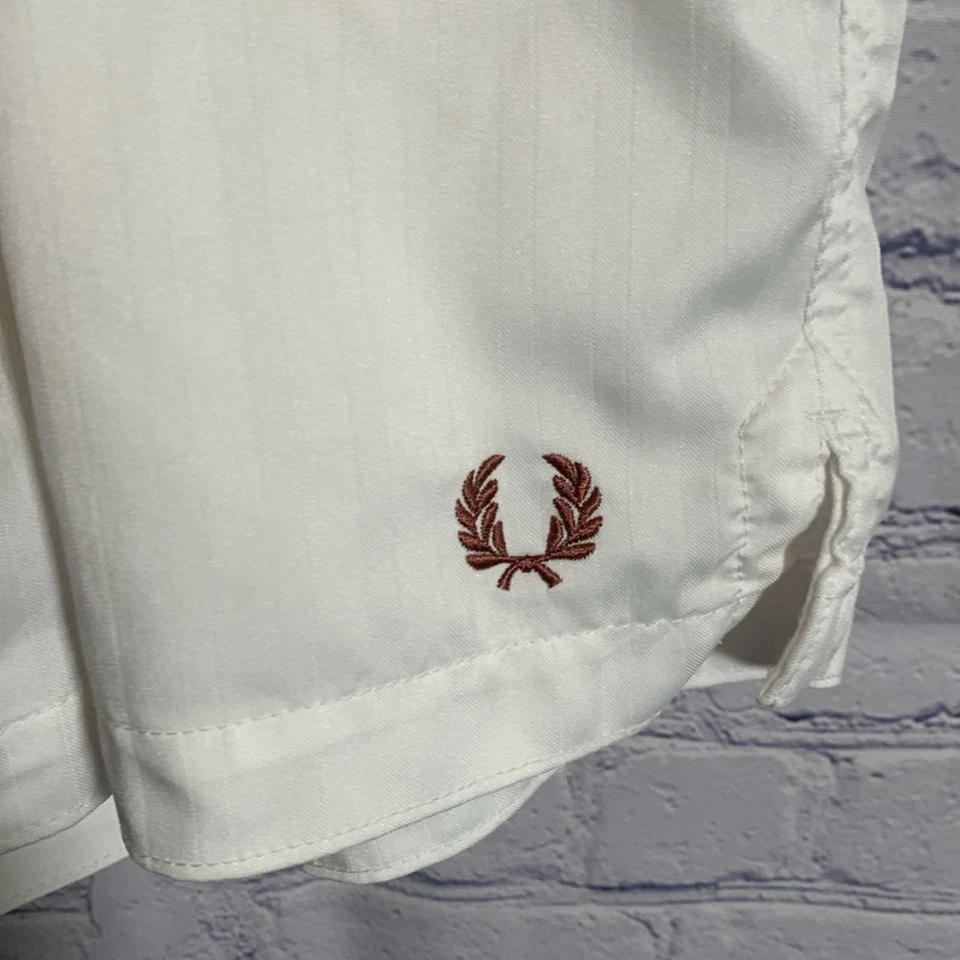 Pantalones Cortos Fred Perry Para Hombre Atletismo Blanco Talla XL Preppy Dorado Preparación Tenis Preparación Foto 3 de 4