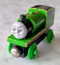 Thomas Tank Engine  Friends Wooden Railway 2002 Percy Magnetic Train