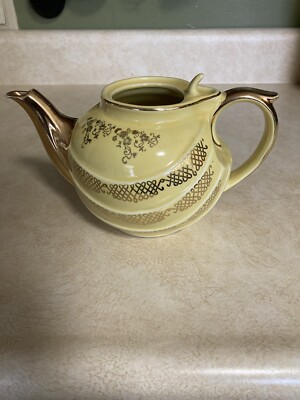 VTG Hall China Parade Teapot Gold over Canary 6 Cup 0799 No Lid USA