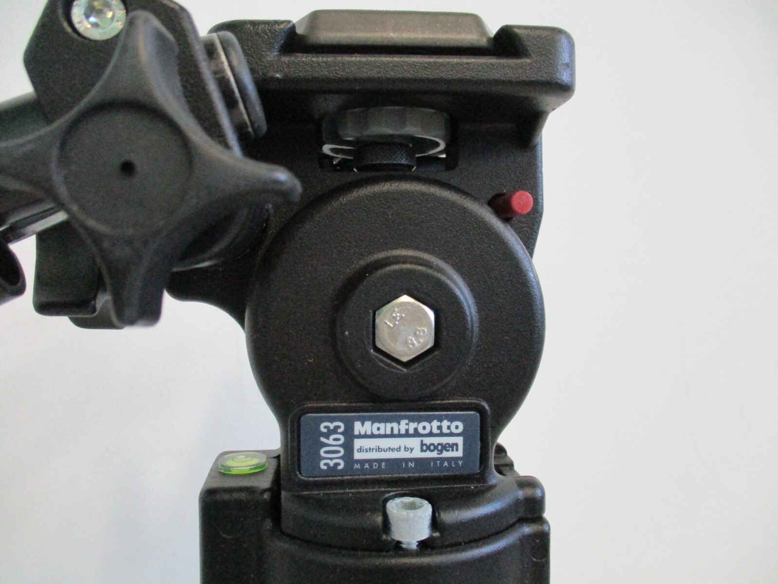 Bogen Manfrotto 3021N Tripod with 3063 Head eBay