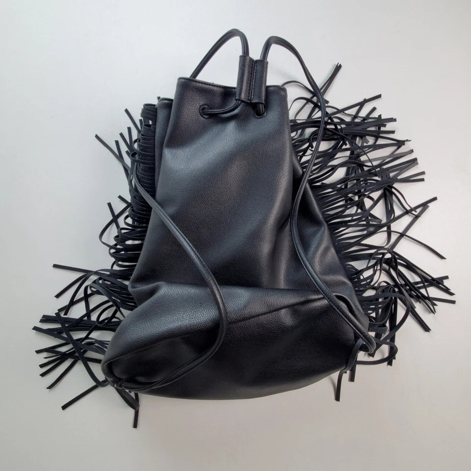 VICTORIA SECRET Imitación Cuero Negro Mochila Flecos Cartera Bolso Foto 2 de 4