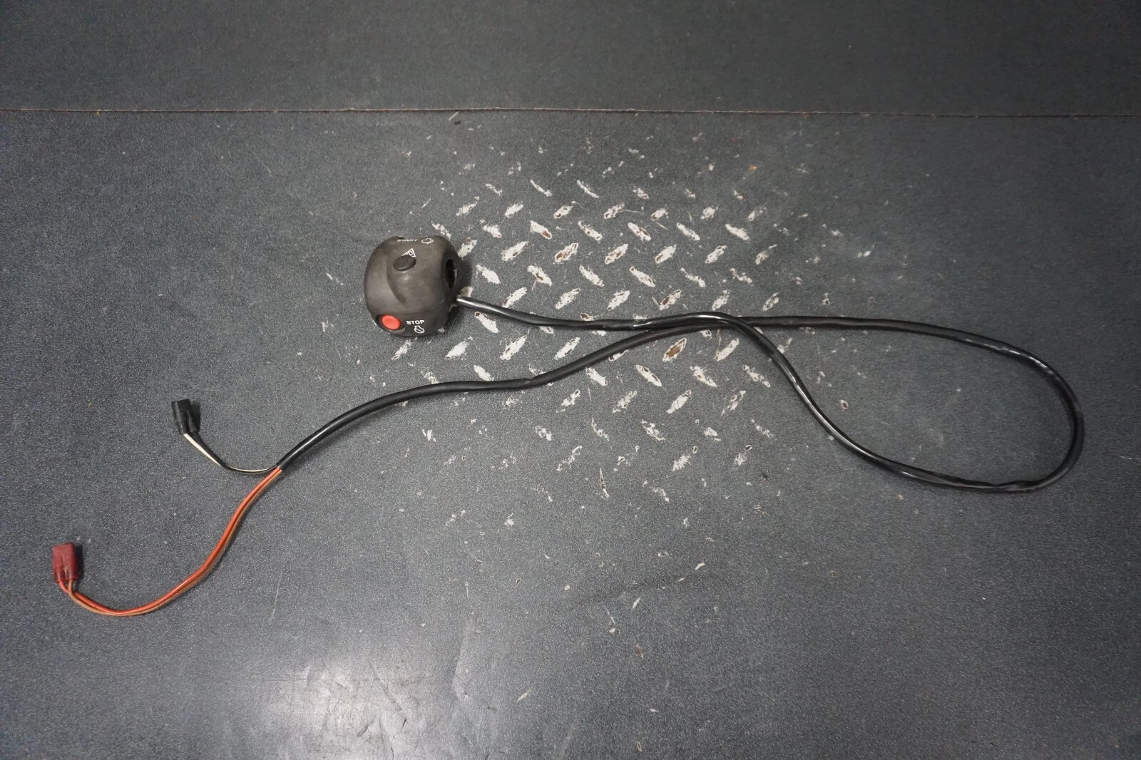 1998-2004 Yamaha OEM Start/Stop Switch Ass'y WaveRunner GP1200 SUV1200