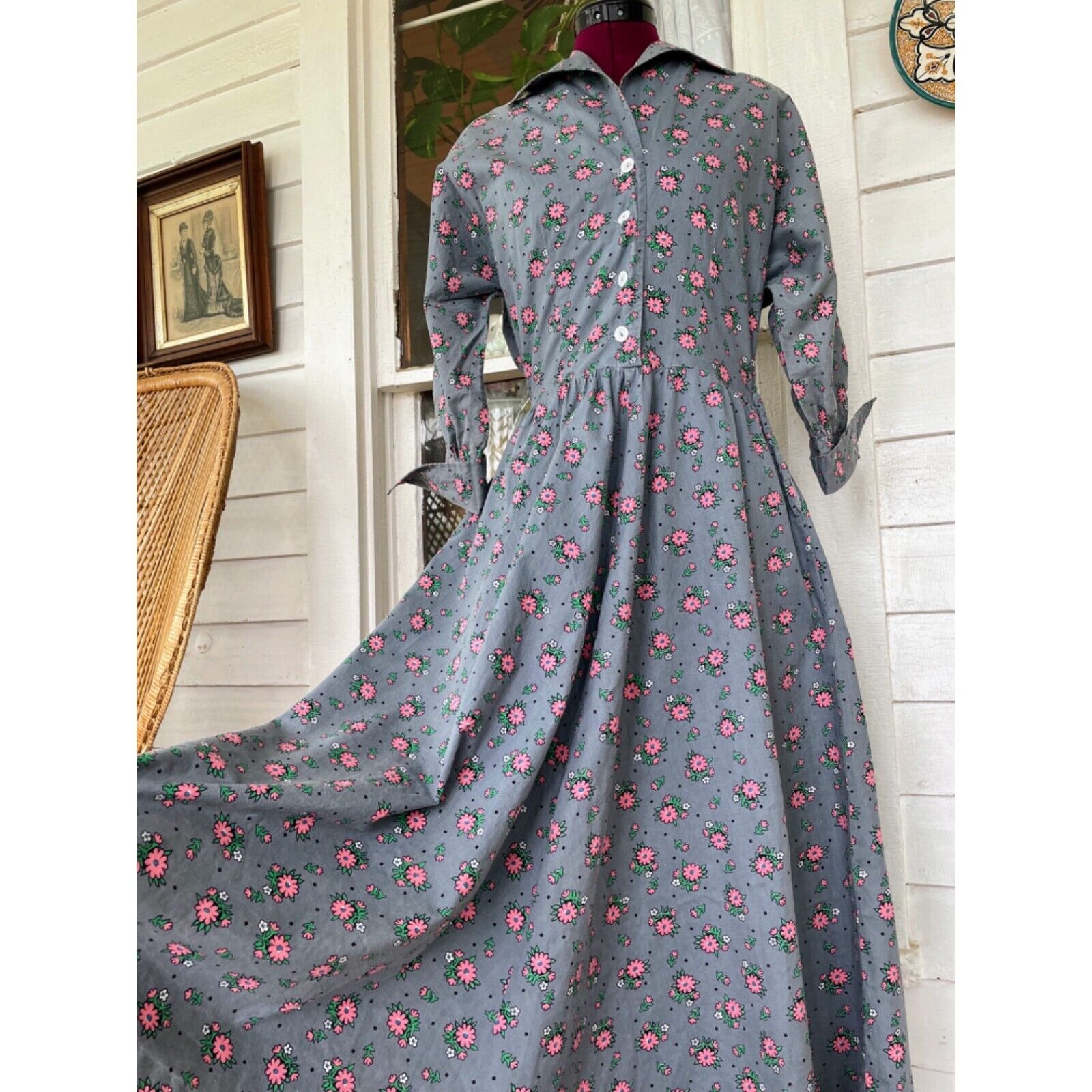 Vintage 1950s Cotton House/Day Dress Gray Pink Fl… - image 1