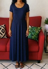Robe fluide longue  Couleur Bleu marine Taille XL