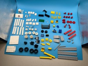 LEGO CITY :4437 ( Police Pursuit) and 4366 (Satellite Launch Pad)