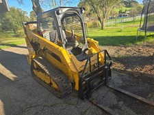 CATERPILAR 2016 TRCK LOADER 259 D TWO SPEED AND CANOPY  LIKE A ( BODCAT!)