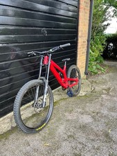 YT TUES Carbon Downhill Bike – Large – Fox 40 Elite –Full Suspension–Red – 27.5”