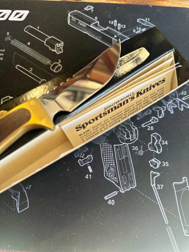 De Colección Browning EE. UU. Modelo 3018215 Hoja Fija Rastreador Skinner Hunter COMO NUEVO EN CAJA Foto 3 de 4