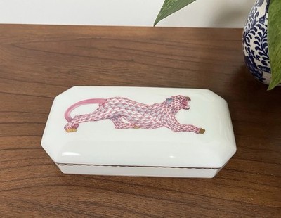 Herend Hungary Trinket Box with Pink Tiger Hand Painted BEAUTIFUL NEW RARE