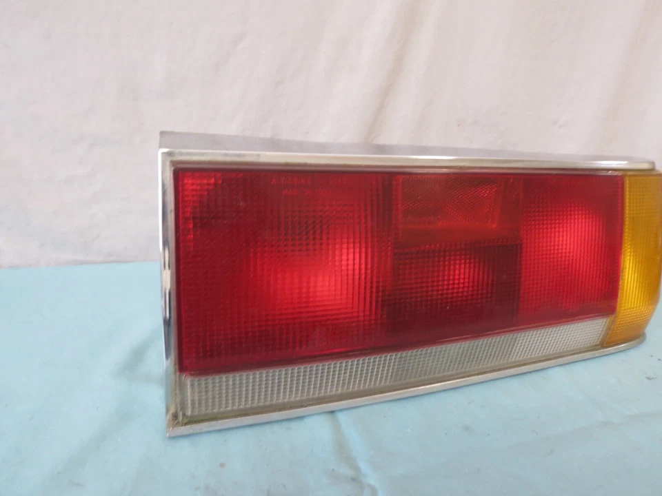 ✅ 80-87 Peugeot 505 ESQUINA EXTERIOR QTR MTD luz trasera derecha PASAJERO OEM Foto 3 de 4