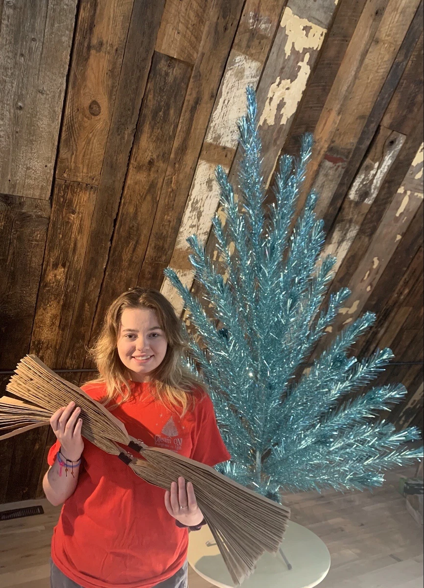 Aluminum christmas tree vintage deals