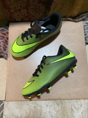 all black phantom cleats