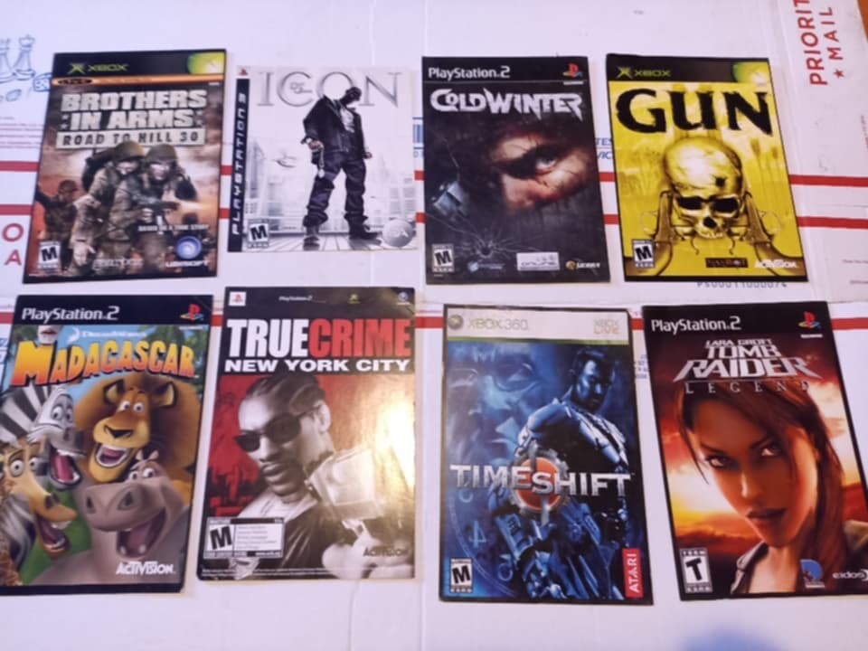 GameStop True Crime Cold Winter Store Display Promo Ads Marketing Material lot