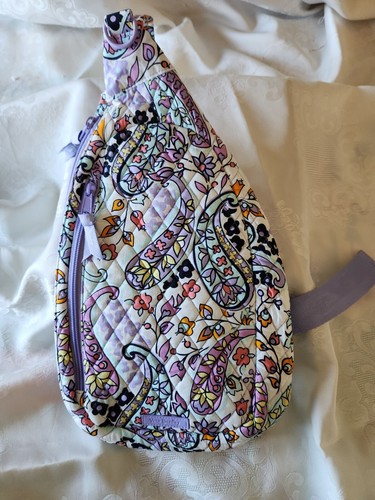 Fantastic Vera Bradley Essential SlIng Backpack "Maddealena Paisley Soft" NWOT - Picture 2 of 8