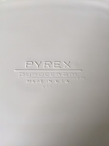 PYREX VINTAGE TURQUOISE SNOWFLAKE 10" SKILLET PYROCERAM NEW WITH BOOKLET NO BOX - Picture 4 of 10