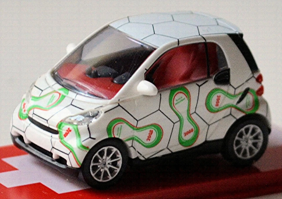 Smart Fortwo 07 Calcio 2008 Smart 451 2007-10 2. Generazione 1:87 Busch 46102 - Immagine 2 di 4
