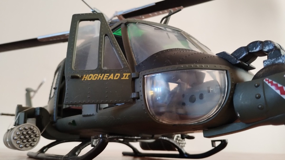 21st Century Toys UH-1C Huey Hog 'Hog Head II' 1/18th LARGE scale