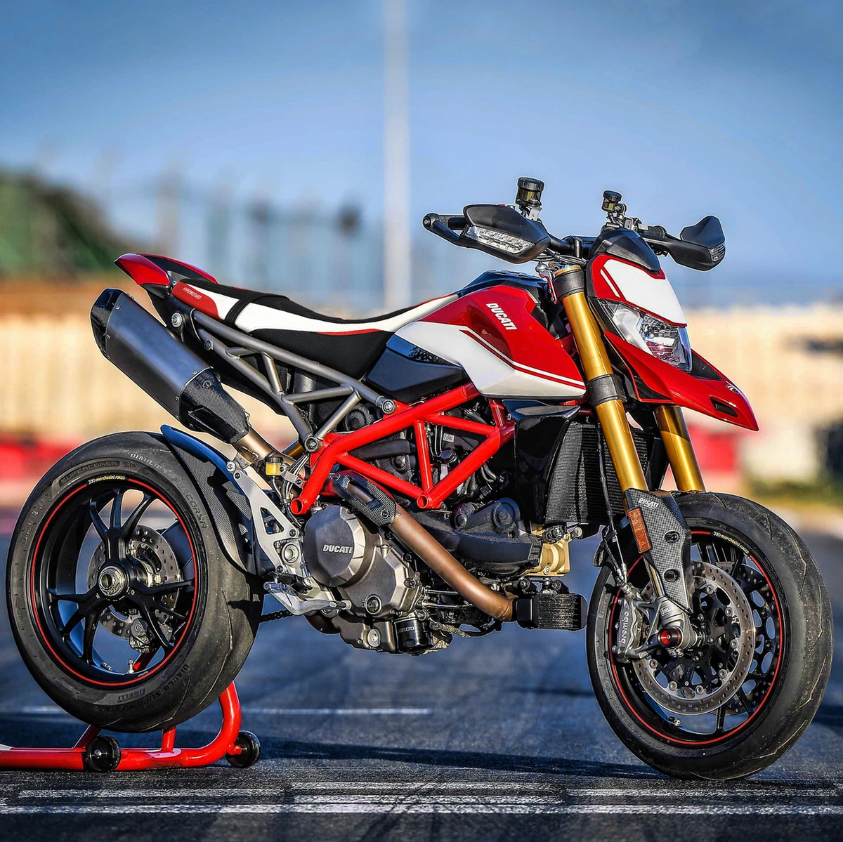 New ducati hypermotard 2021 deals