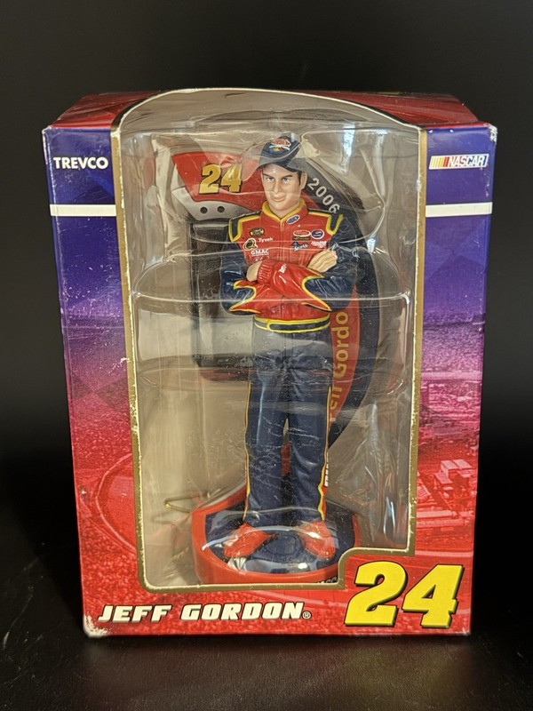 2006 JEFF GORDON #24 FIGURE DATED LIMITED EDITION COLLECTIBLE ORNAMENT Christmas