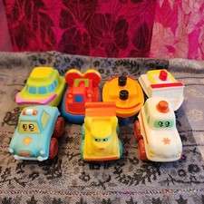 7 Piece Bath And Play Toys. EUC