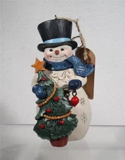 Jim Shore - SNOWMAN WITH TREE - 2025 Holiday Ornament - 6017301 New in Box