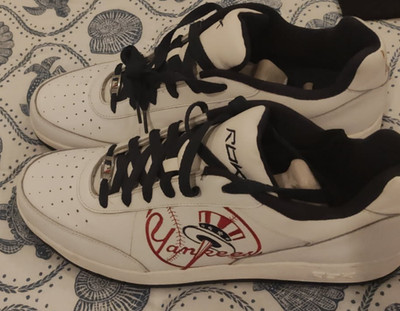 Size 15 Reebok  MLB Baseball Collection New York Yankees Sneakers Clubhouse OG