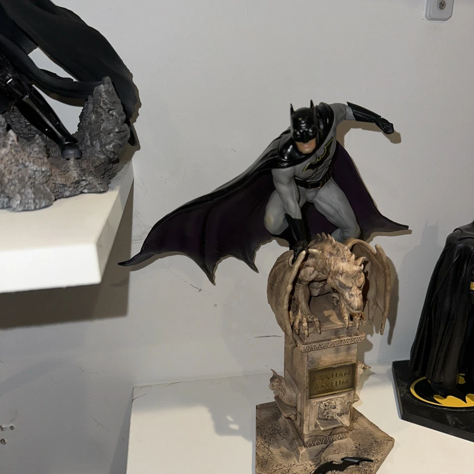 Estatua Batman Arkham Asylum Iron Studios 1/10 ¡¡¡Viene con caja!!! Gran forma!!!!! Foto 2 de 4