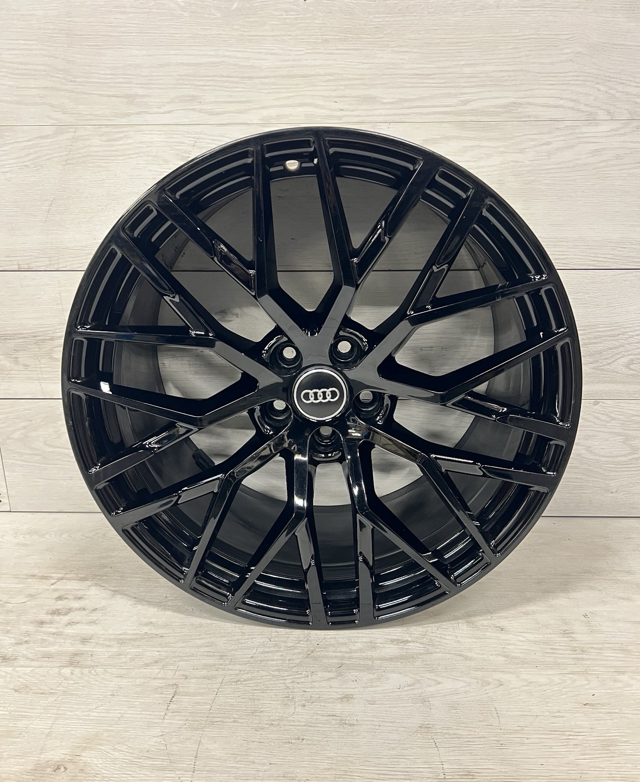 GENUINE OEM AUDI R8 2017-2021 4S0601025AB REAR 20X11 BLACK OPTIC WHEEL RIM