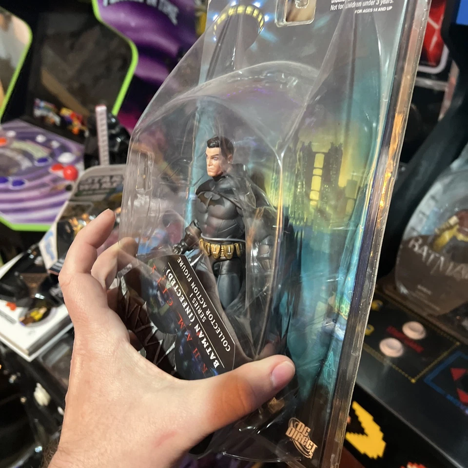 Boneco de ação DC Direct Arkham City Series 1 BATMAN (INFECTADO) videogame • NOVO - Imagem 2 de 3