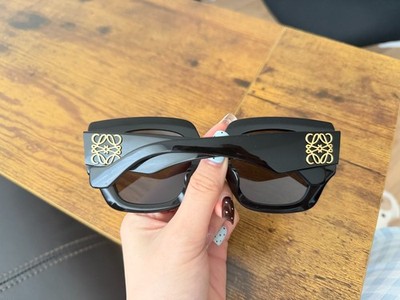 LOEWE Anagram Square Sunglasses Black Gold Oversized Acetate  display picture 2