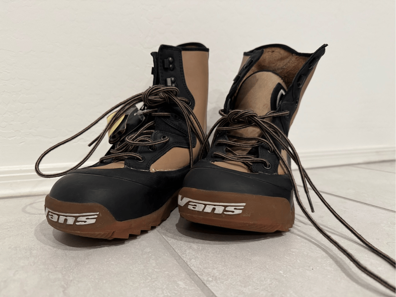 Vans Tan Black Hi-Standard Vintage Retro Style Snowboard Boots Size 8 NWT