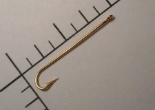 100 MUSTAD & SON #14 FLY TYING HOOKS CARLISLE RINGED GOLDPLATED NORWAY 3190 A