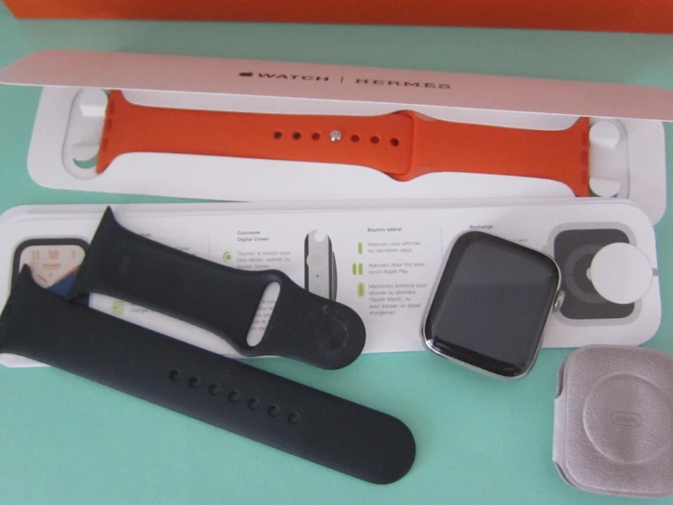 Apple Watch Series 4 Hermès 44mm Edelstahlgehäuse / GPS - in OVP - Bild 2 von 4