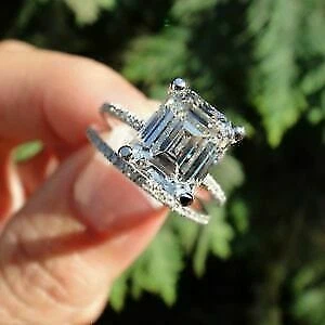 Emerald wedding band womens deals