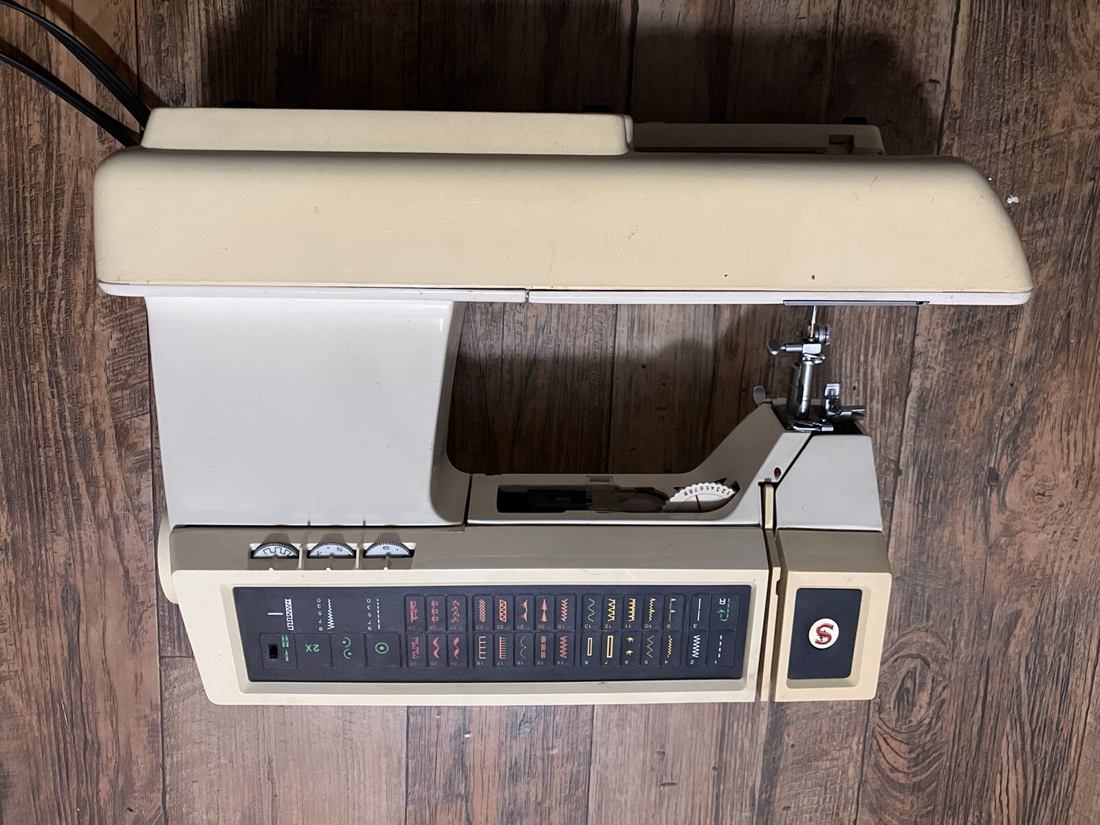 Vintage Singer TouchTronic 2010 Memory Sewing Machine eBay